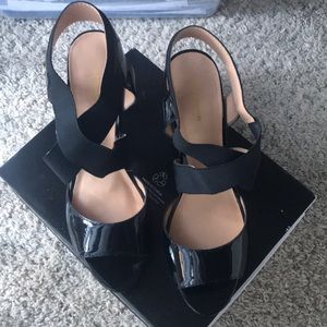 Liz Claiborne Blk Heels 9M